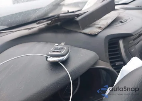 2018 Hyundai Santa Fe Sport 2.4L z USA, uszkodzony, nr VIN 5NMZT3LB9JH081966